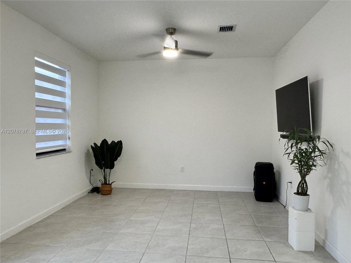 23461 SW 129th Pl, photo 7 of 7
