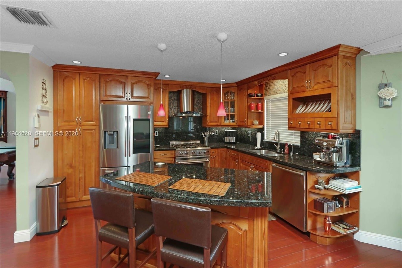 9465 SW 155th Ave, photo 6 of 7